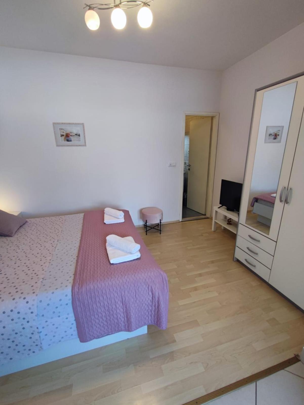 Milka Apartment *
